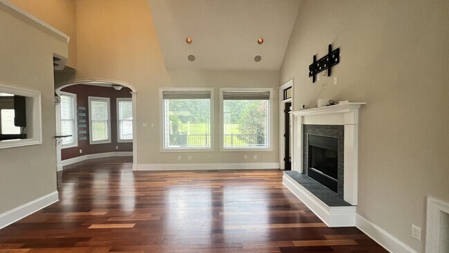 Building Photo - 267 Carolina Way