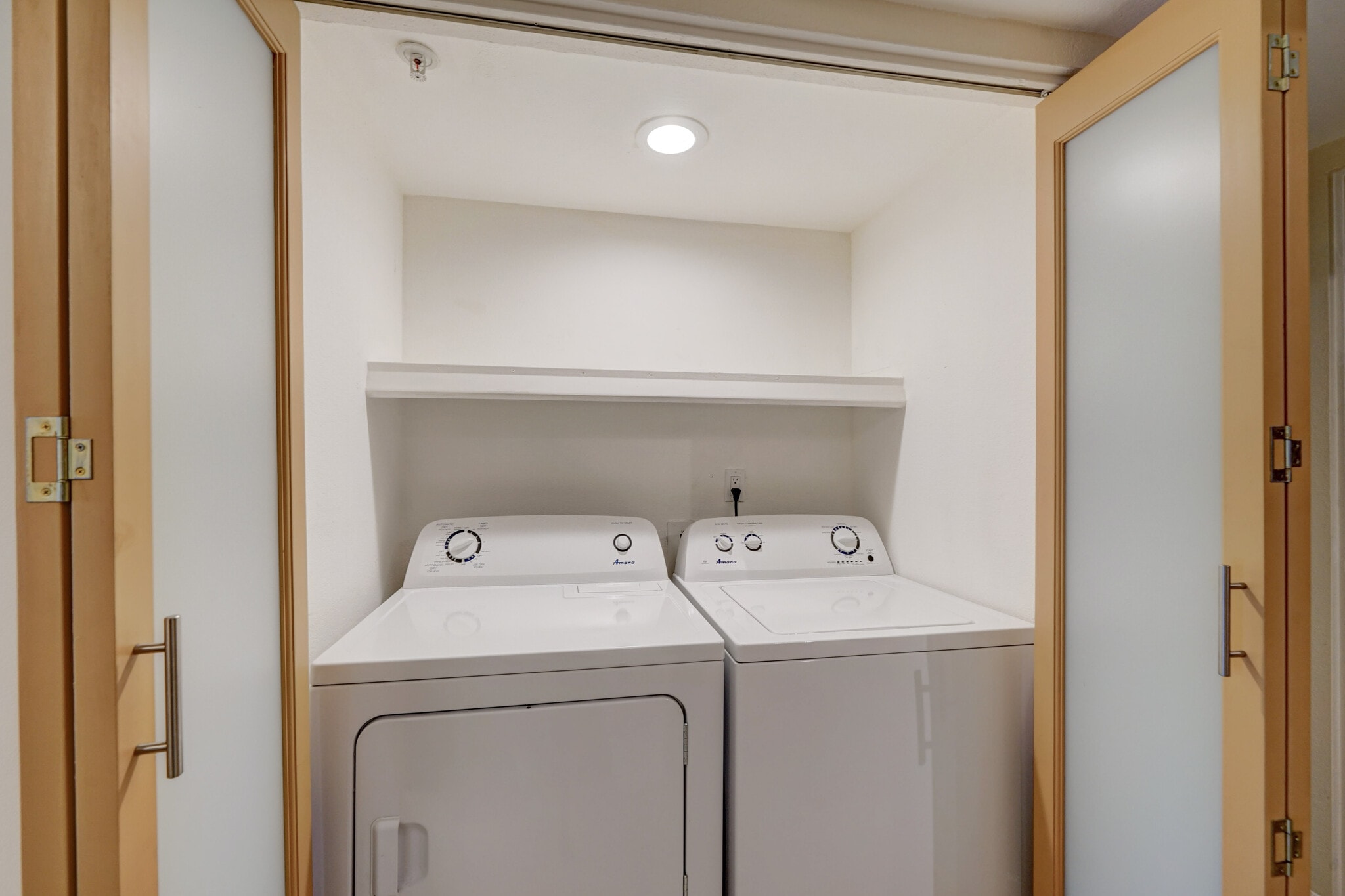 Washer & Dryer - 7777 E Main St