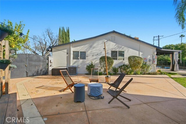 Building Photo - 6443 Gross Ave