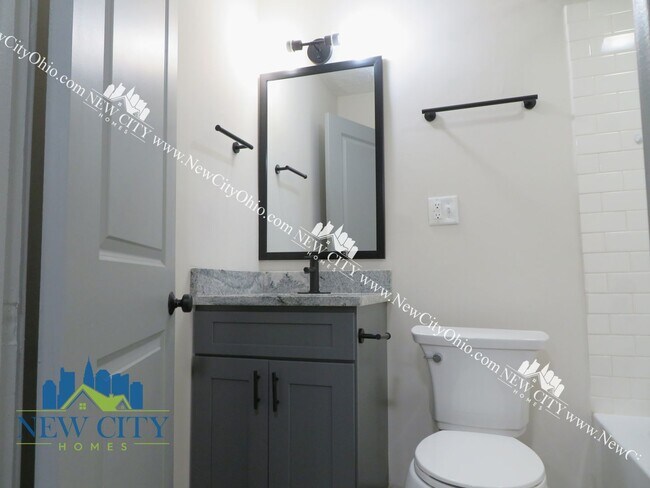 Building Photo - 2085 Building - New Rennovated 1 & 2 bedrooms starting at $989!