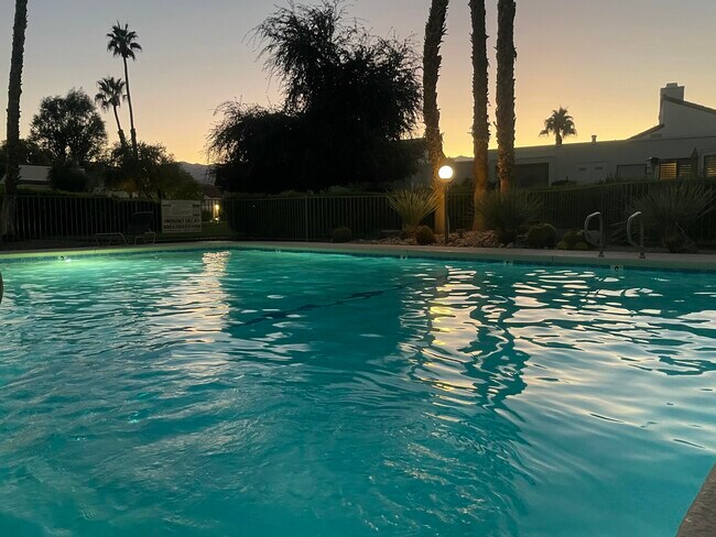 Building Photo - 829 Inverness Dr