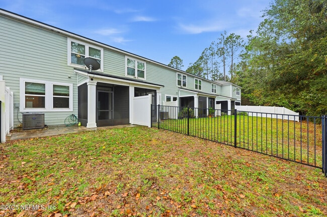 Building Photo - 292 Servia Dr