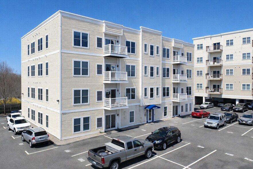 Building Photo - 84 Aborn St