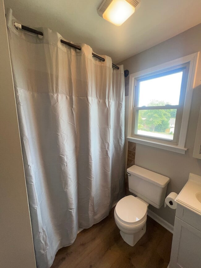 Building Photo - 109 Mangrum Dr