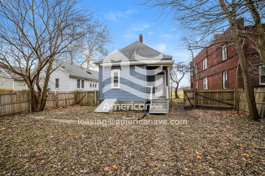 Building Photo - 807 E Republic St