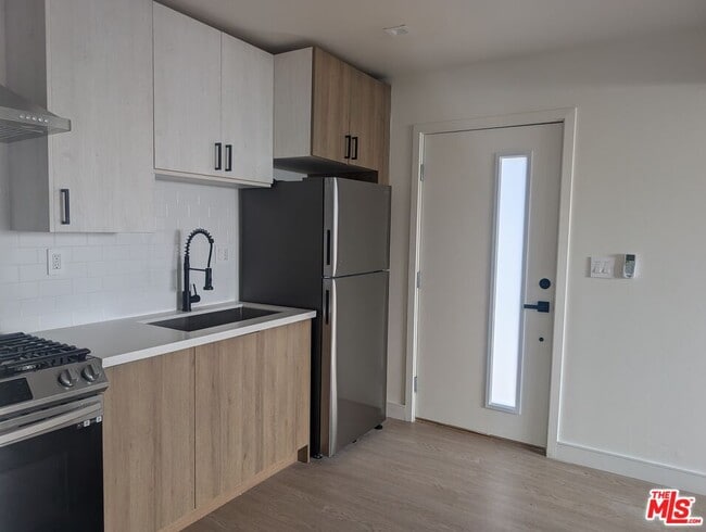 Building Photo - 1125 Lodi Pl