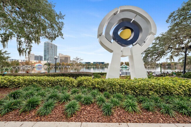 Building Photo - Downtown Orlando One Bedroom with Lake Eola View * * Modernized Waverly Condo