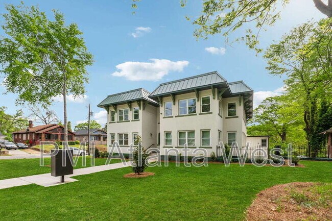 Building Photo - 750 Cascade Pl SW