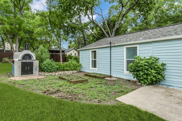 Building Photo - 8811 Santa Clara Dr