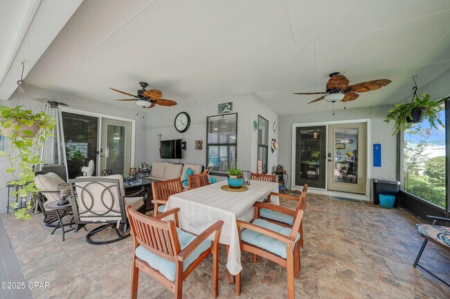 Building Photo - 625 Amberjack Dr