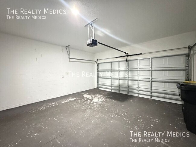 Building Photo - 310 Dogfish Way
