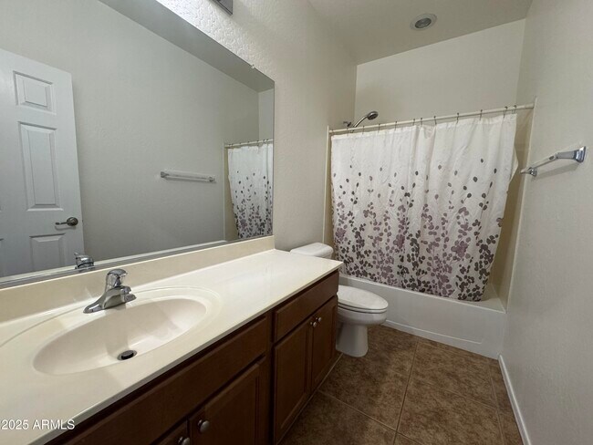 Building Photo - 6821 N 71st Dr