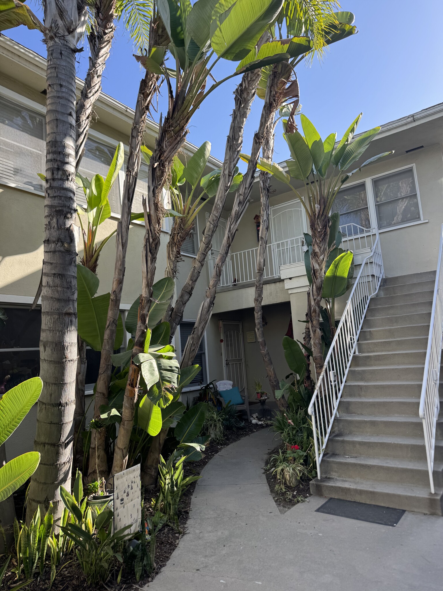 Upstairs to the building - 34 Nieto Ave