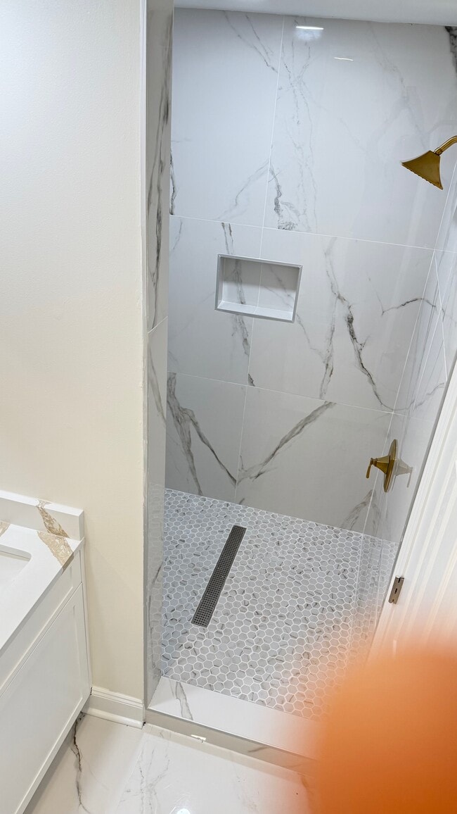 Building Photo - 231 Adonis Way
