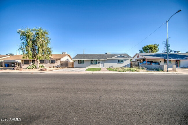 Building Photo - 3729 W Butler Dr