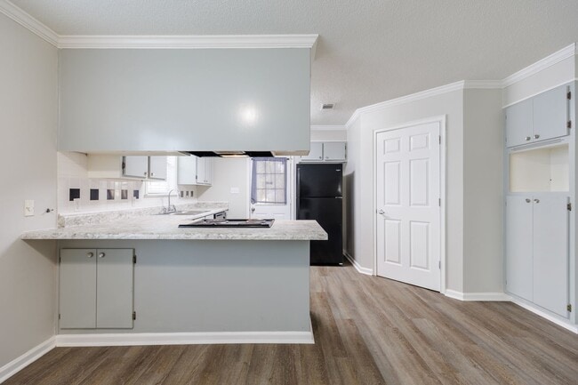 Building Photo - 3 Bedroom/2 Bath Home in Remerton