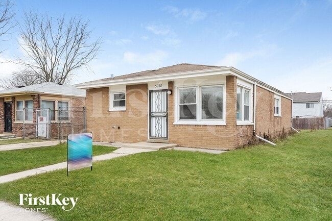 Building Photo - 3028 W 141st St