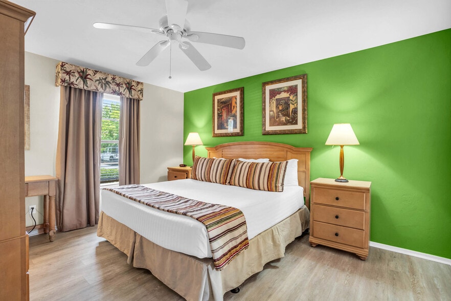 Building Photo - 600 Neapolitan Way