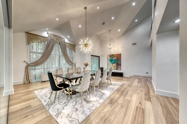 Building Photo - Stunning Green Valley, Guard Gated Communi...