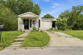 Building Photo - 1214 Jones St