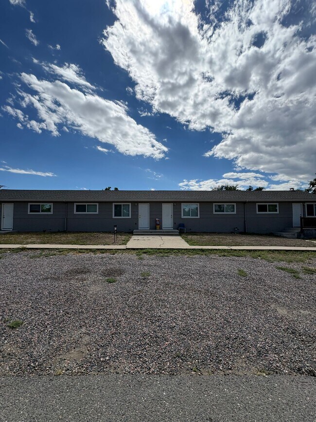 Building Photo - 3230 W 55th Pl