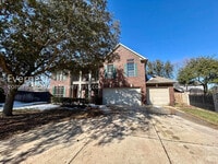 Building Photo - 5 Bed/3.5 Bath Home with Fenced Yard & Garage / Pet-Friendly / Vouchers Accepted