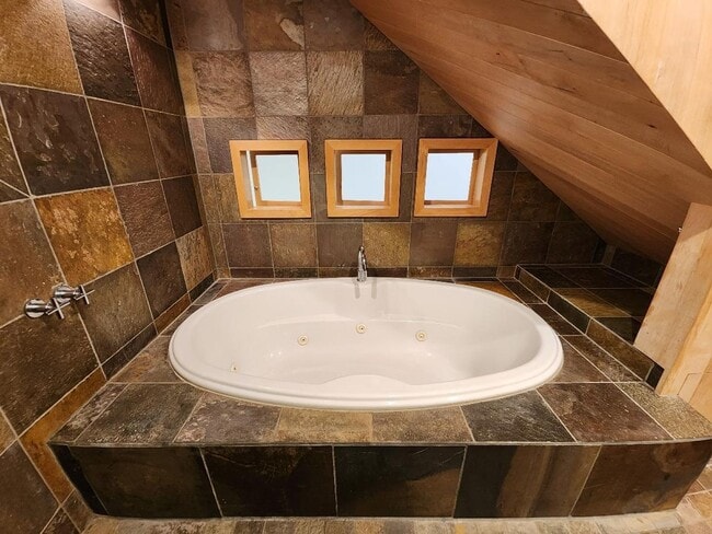 Building Photo - 3600 Cerrillos Rd