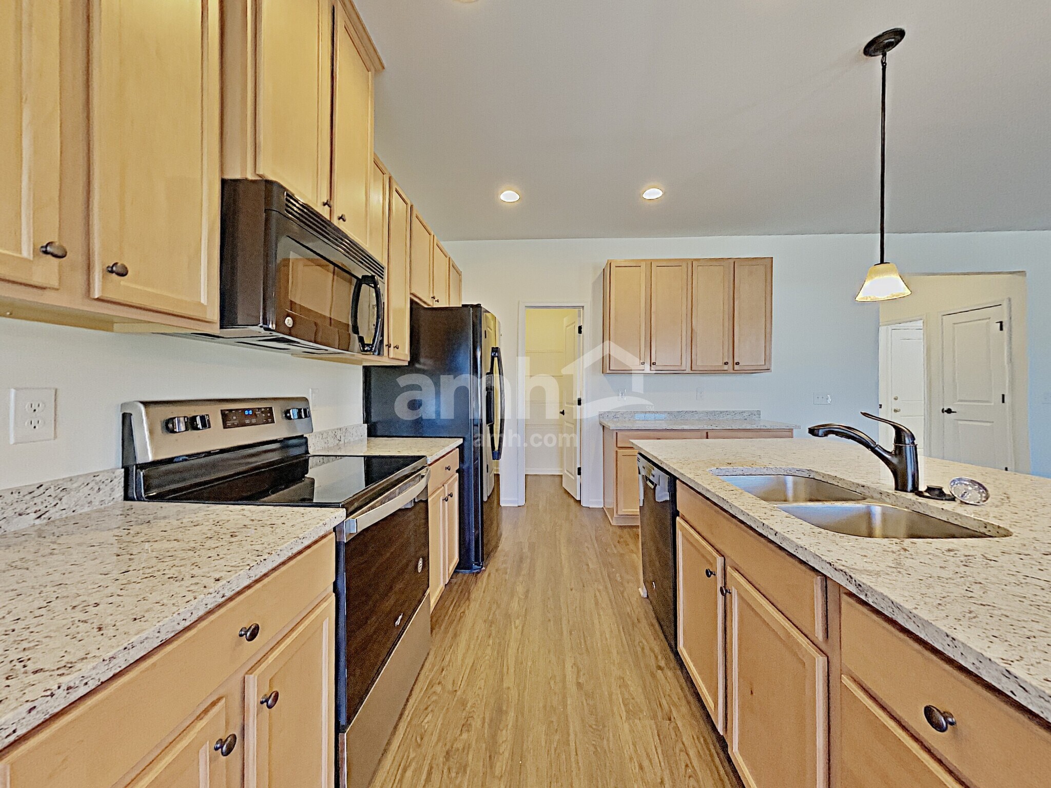 Building Photo - 2215 Ambergate Dr