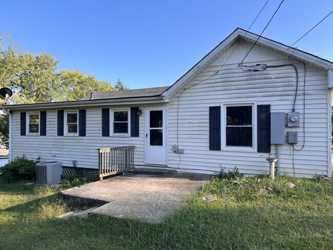 Building Photo - 201 Pulliam St