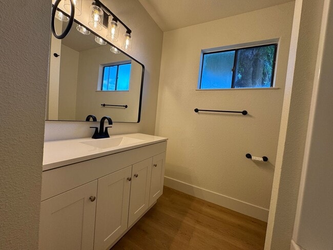 Building Photo - 5965 E Shields Ave