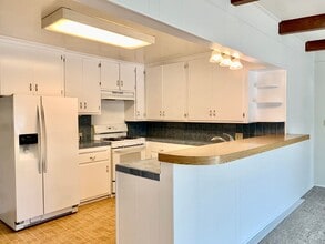 Building Photo - COMING SOON! La Mesa - 3 Bedroom/2 bath House PLUS Detached Bonus Room, Garage and W/D