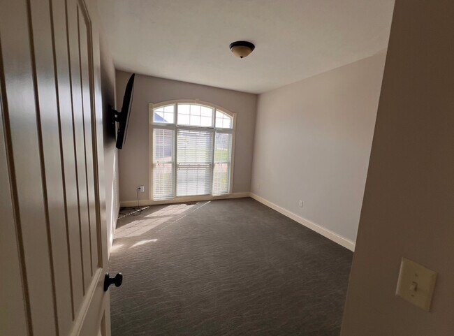 Building Photo - 3813 Liberty Cir