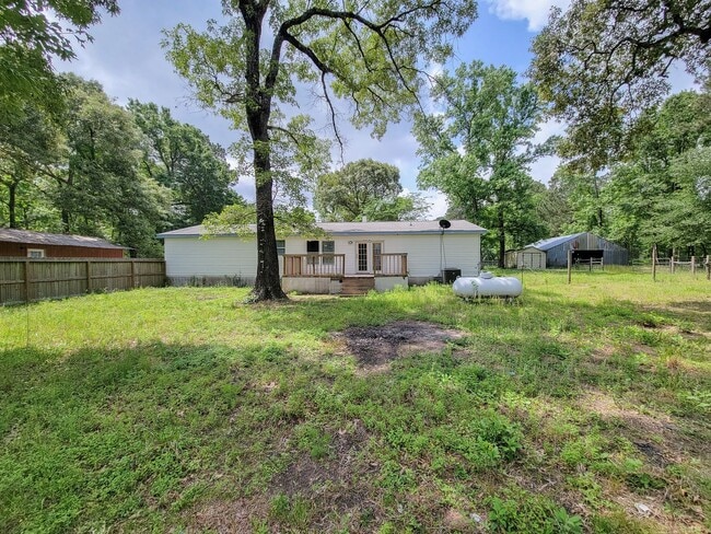 Building Photo - 20284 Forest Woods Ln