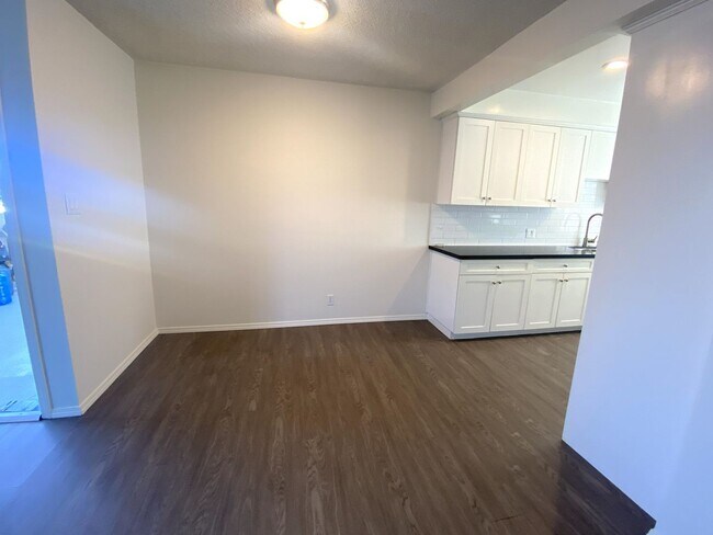 Building Photo - 4821 W 117th St