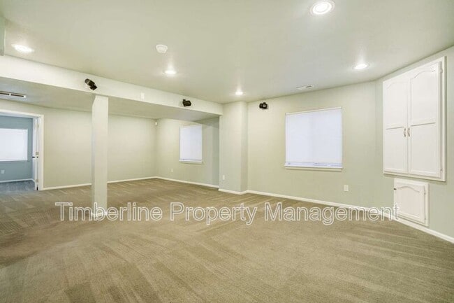 Building Photo - 14480 Tierra Dr