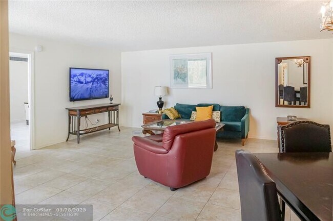 Building Photo - 2800 N Ocean Dr