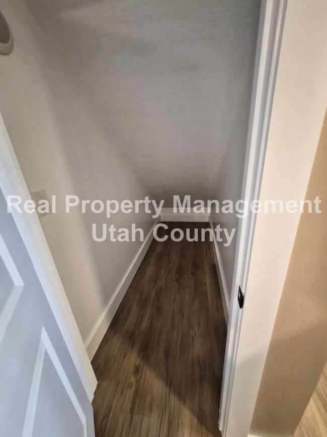 Building Photo - 1624 S 210 W