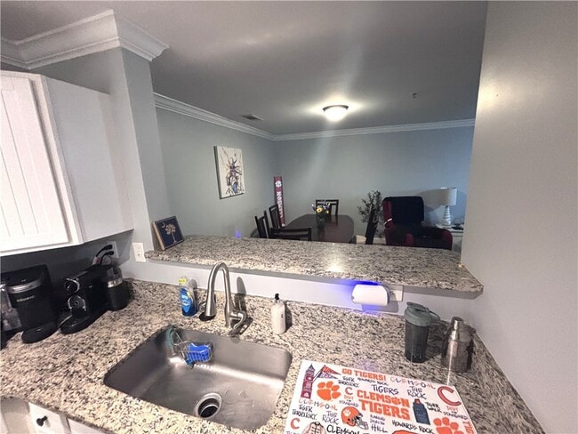 Building Photo - 833 Old Greenville Hwy