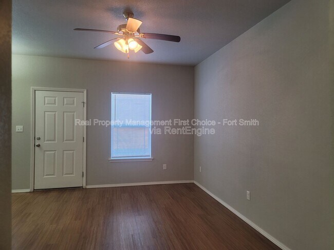 Building Photo - 2108 Ingalls Ln