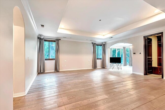 Building Photo - 25644 Queenscliff Ct