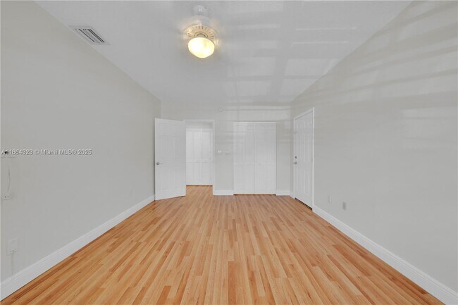 Building Photo - 13232 SW 52nd Terrace