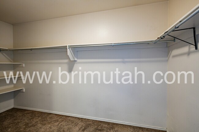 Building Photo - 3565 Summer Estates Cir