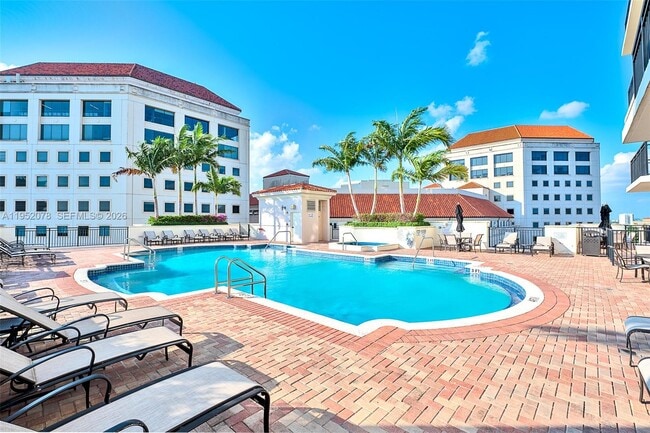 Building Photo - 888 Douglas Rd