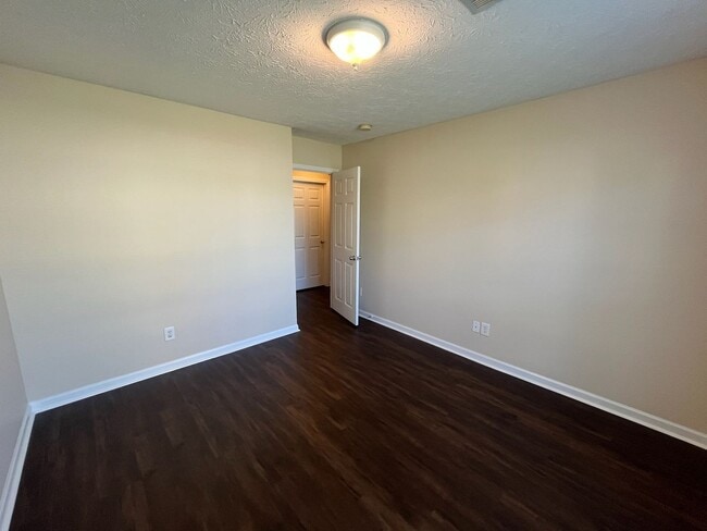 Building Photo - Beautiful Total Electric Home In Phenix Ci...