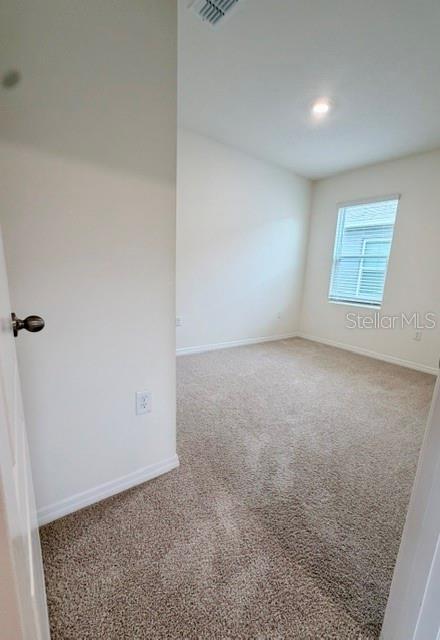 Building Photo - 824 Horsetail Dr