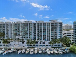 Building Photo - 3029 NE 188th St