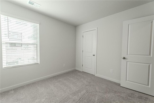 Building Photo - 7325 Mulberry St