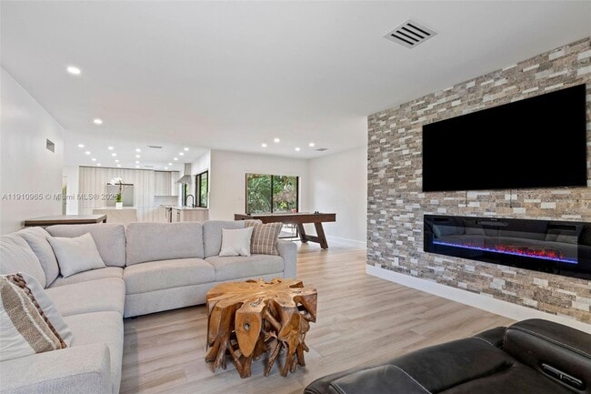 Building Photo - 12511 SW 13th St