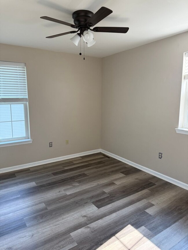 Building Photo - THREE BEDROOM/2.5 BATH Detached Home w TWO...