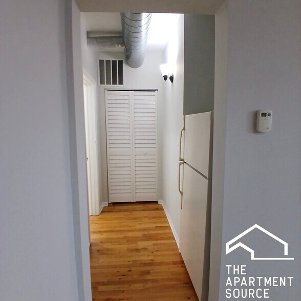 Building Photo - 7606 N Paulina St